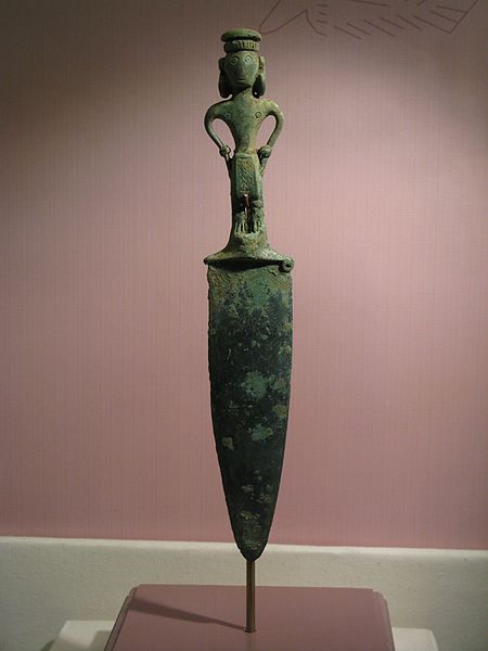450px-Bronze_dagger_Dong_Son_Culture