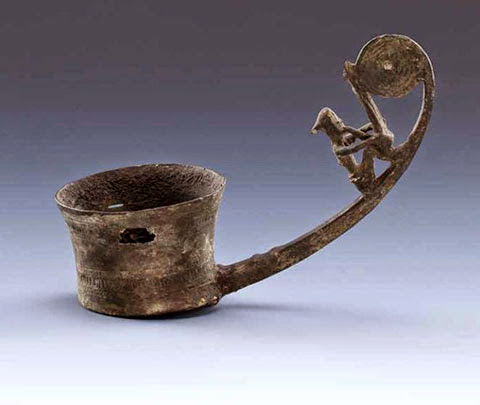 02a_VietKhe_TuongNguoiThoiKhenTrenCanGao