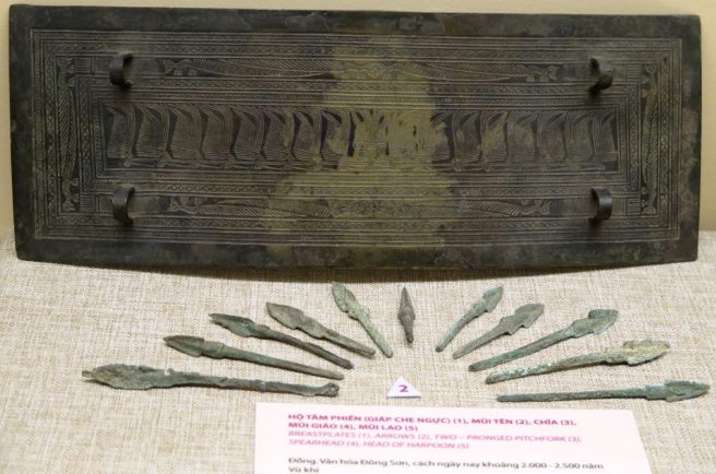 Tam-giap-che-nguc-lat-phuong-02