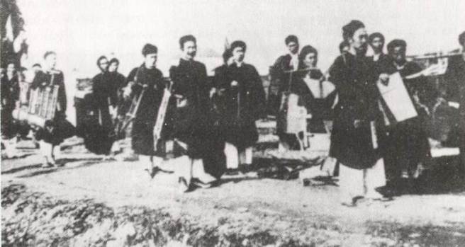 atabook-thi-huong-thi-hoi-thi-dinh